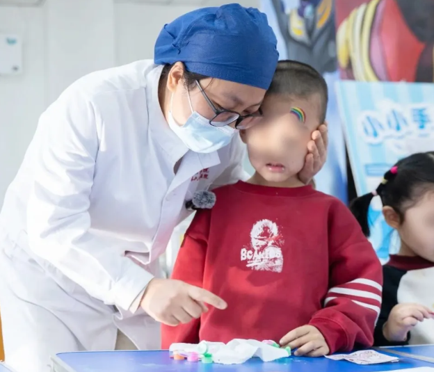 匠心护童牙 温情伴成长——儿童口腔中心守护孩子口腔健康(图2) 匠心护童牙 温情伴成长——儿童口腔中心守护孩子口腔健康(图2)