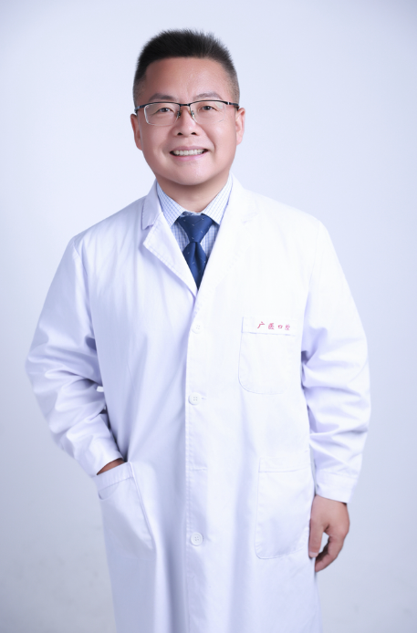 广医口腔党委书记张清彬：践行主动健康理念，筑牢口腔健康防线，助力健康广东建设(图1)